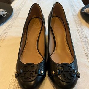 Tory Burch black leather wedges NWOT